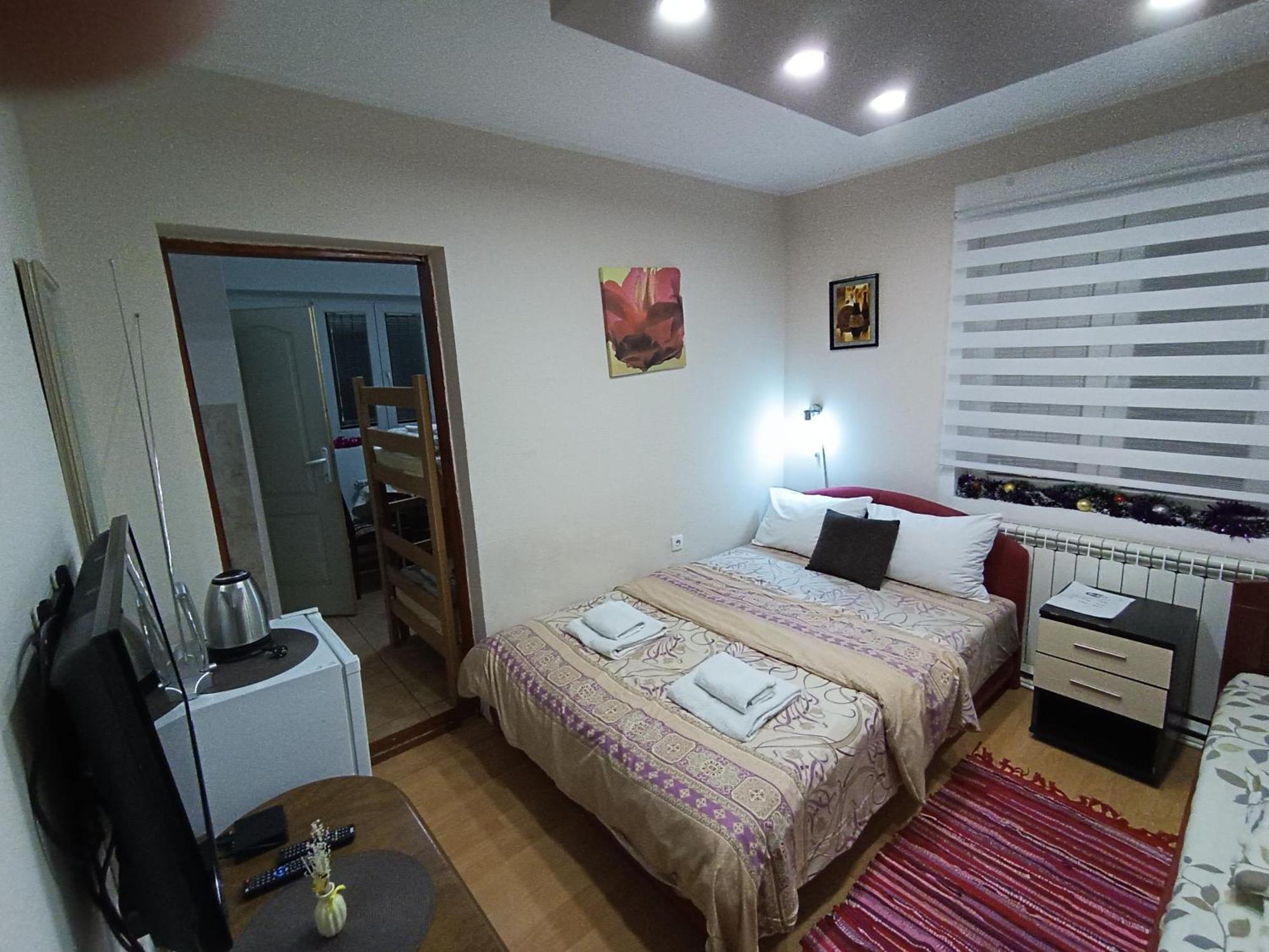 Apartments & Rooms -Mdl Lazic Belgrade Luaran gambar