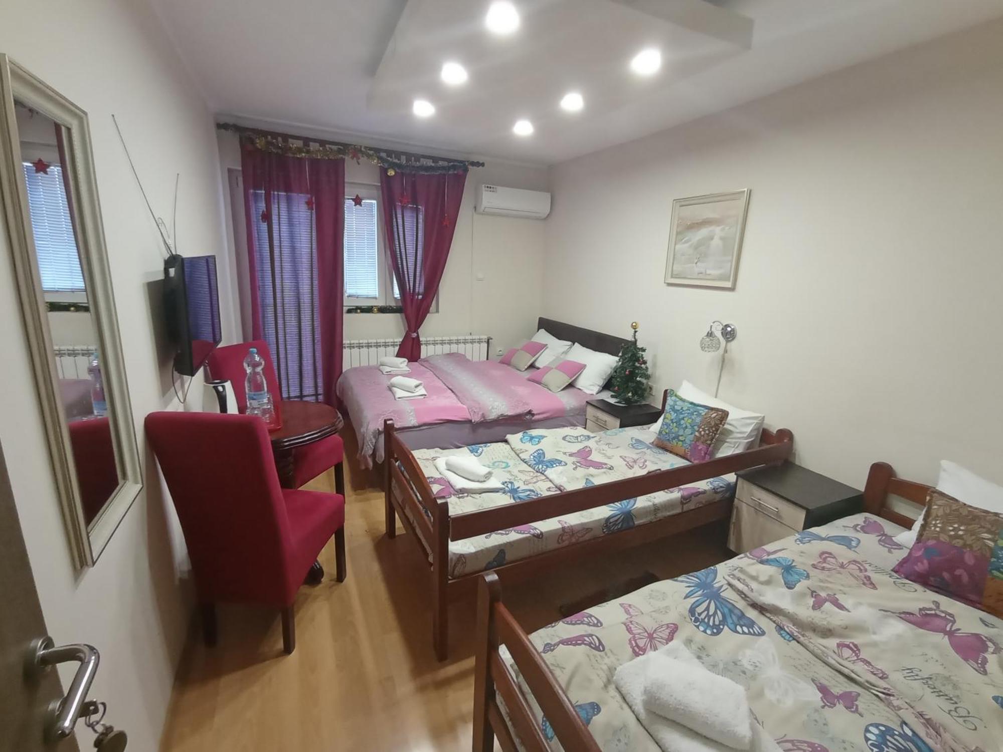 Apartments & Rooms -Mdl Lazic Belgrade Luaran gambar